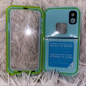 Iphone xr lifeproof case